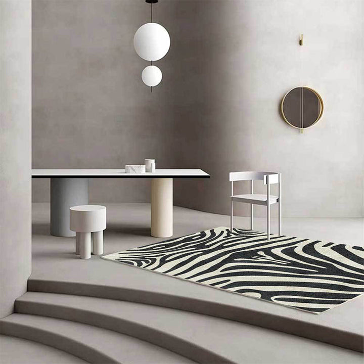 Contemporary Zebra Stripe Rug Black and White Polyester Rug Machine Washable Non-Slip Rug for the Bedroom