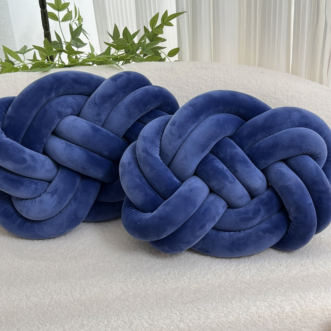 Pillow - Luxurious soft pillows with button design