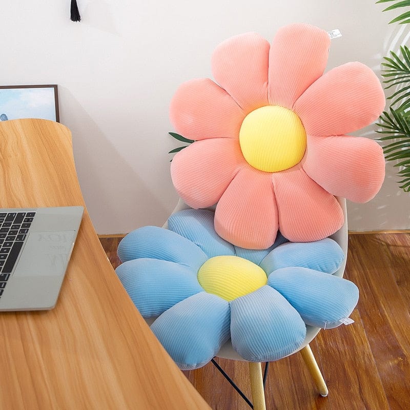 Blossom-shaped cushion