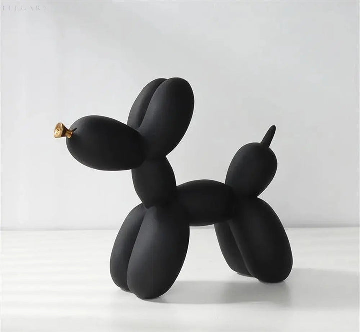 Balloon ornament with golden beak