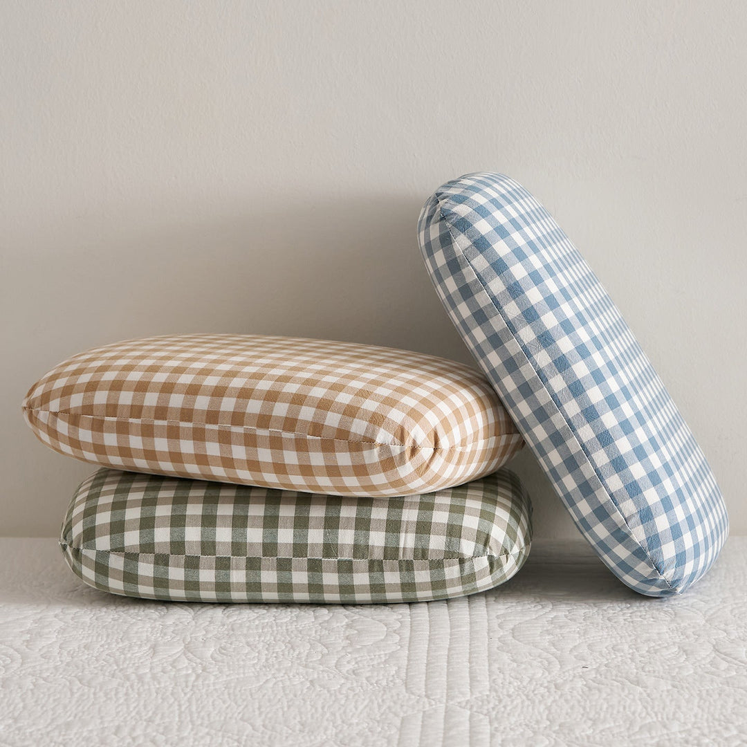 Comfort Pillow with Checked Design