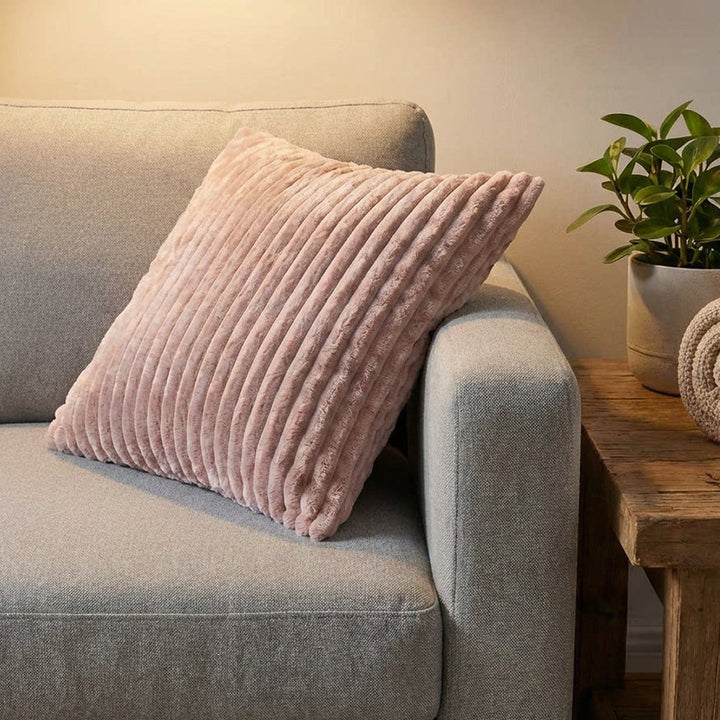 Decorative Pillow with High-Quality Felpa