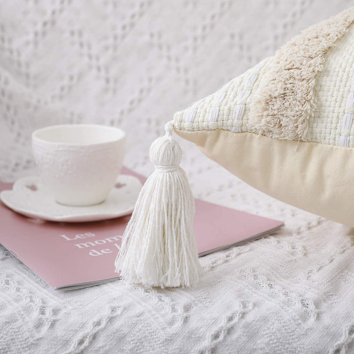 Structured Pillowcase with Tassels