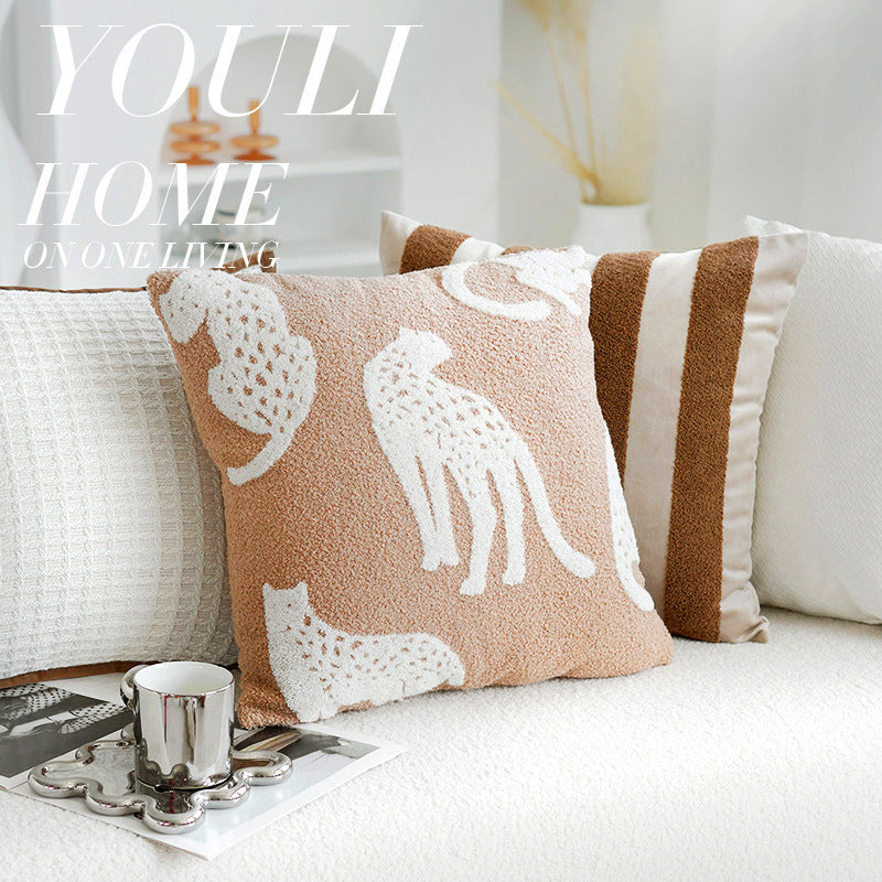 Structured Pillowcase with Elegant Edge