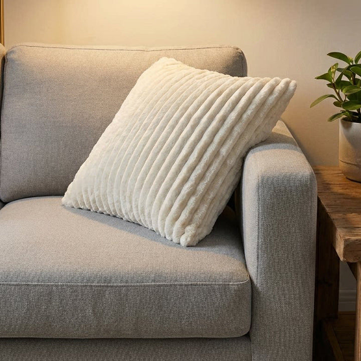 Decorative Pillow with High-Quality Felpa