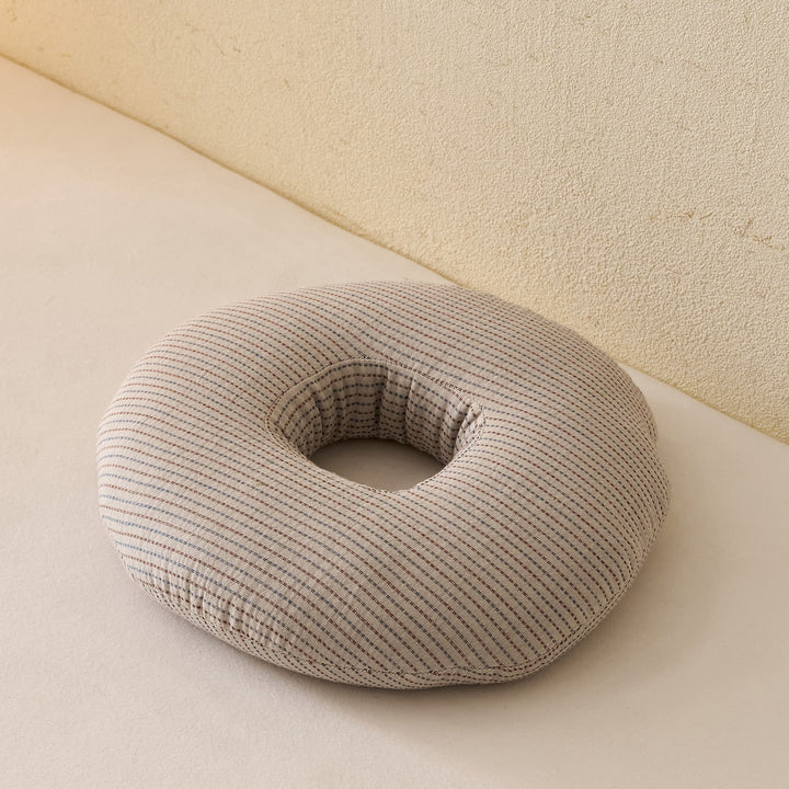 Comfortable donut pillow with ergonomic design
