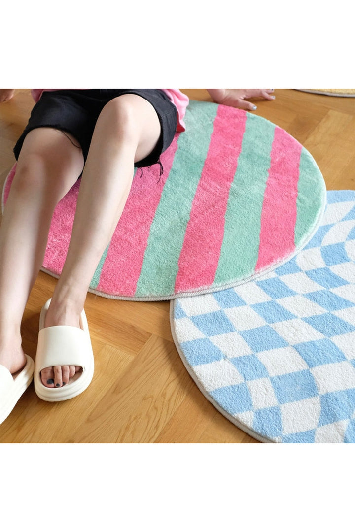 Bedroom round rug