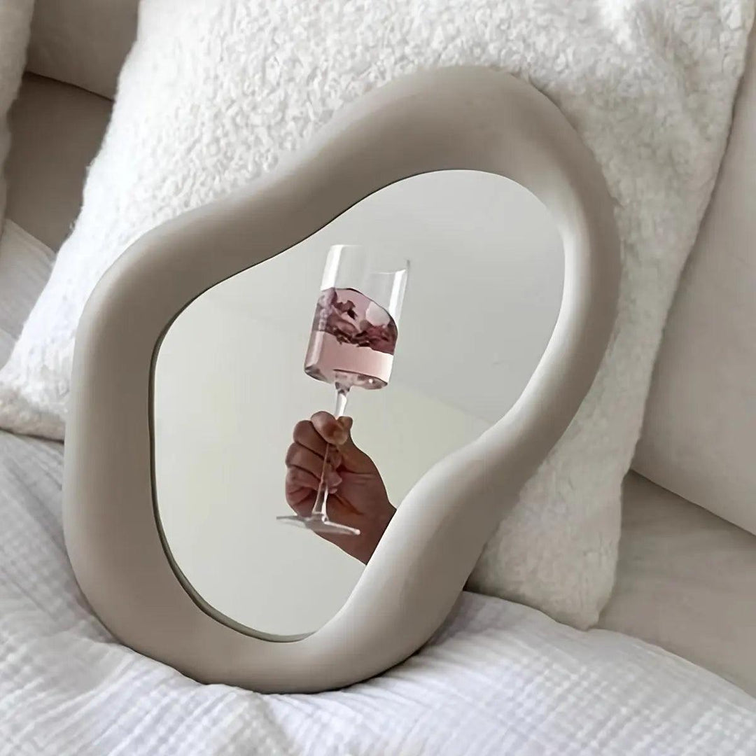 Mirrorly - Deformed Mirror
