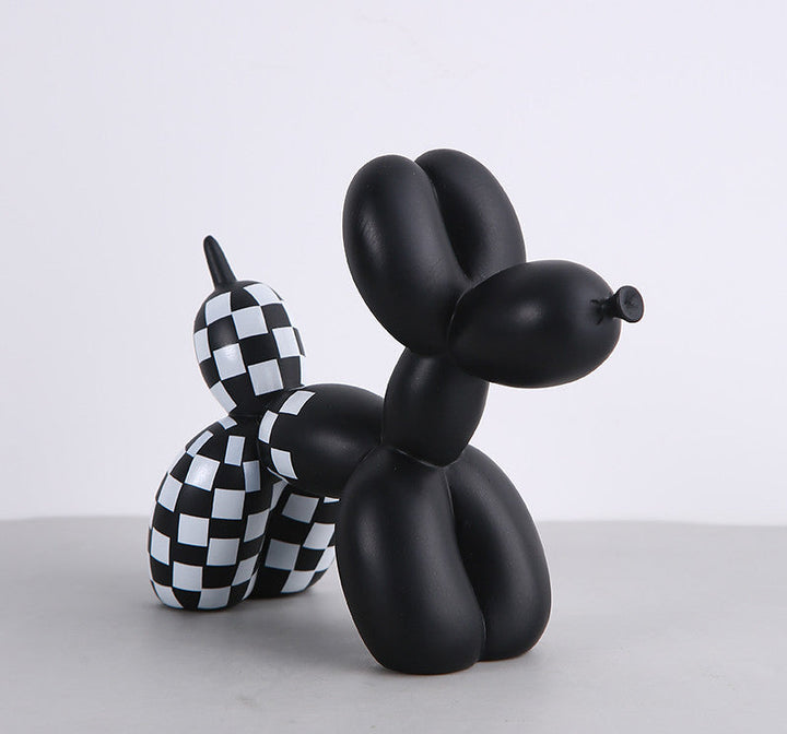 Black and white balloon dog