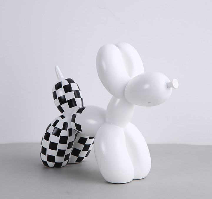 Black and white balloon dog